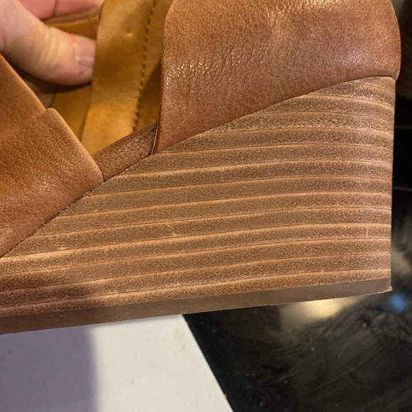 Lucky Brand cut out booties, size 8M, tan, boho, good condition with light wear. - Picture 8 of 10